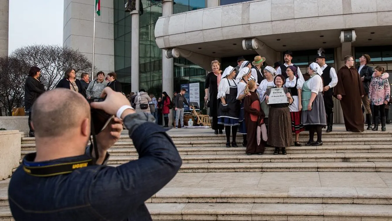 Amatőr társulatok seregszemléje közeleg