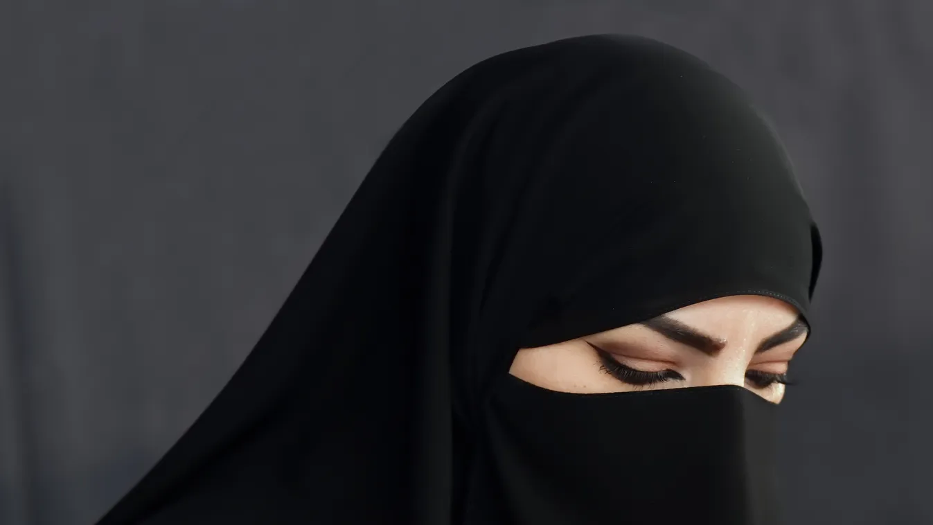 Törökországban őrizetbe vettek két orosz nőt, aki feltételezhetően az Iszlám Állam tagja