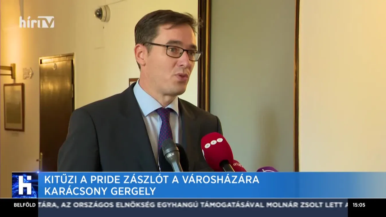 Szivárványos zászlót tűz ki Karácsony a városháza épületére