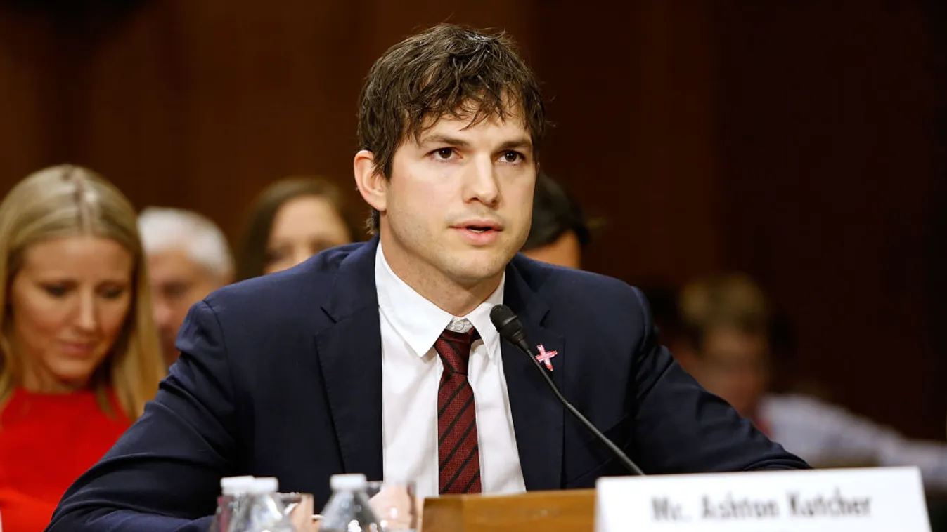 Újabb hatalmas fordulat: Ashton Kutcher neve is felmerült a brüsszeli korrupciós botrányban