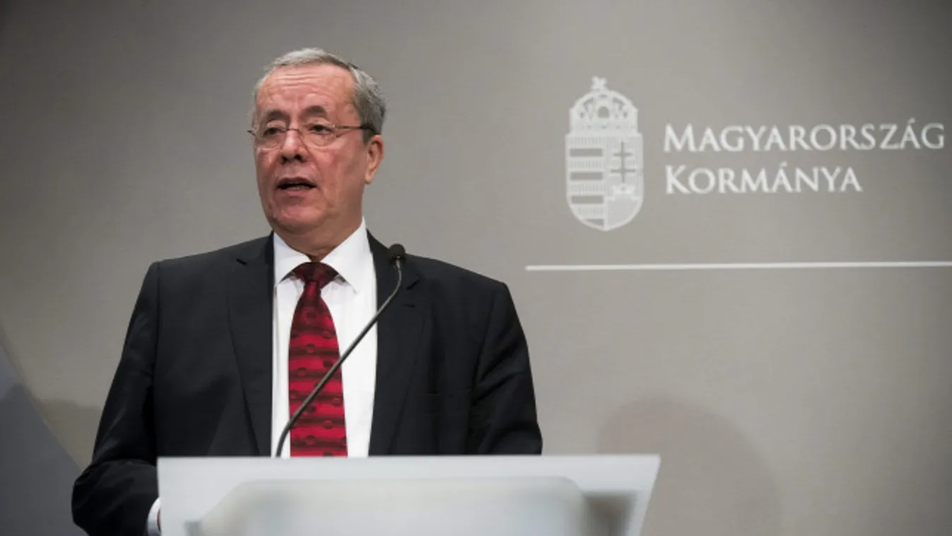 Bakondi: Politikai akarat birtokában megállítható lenne az illegális migráció