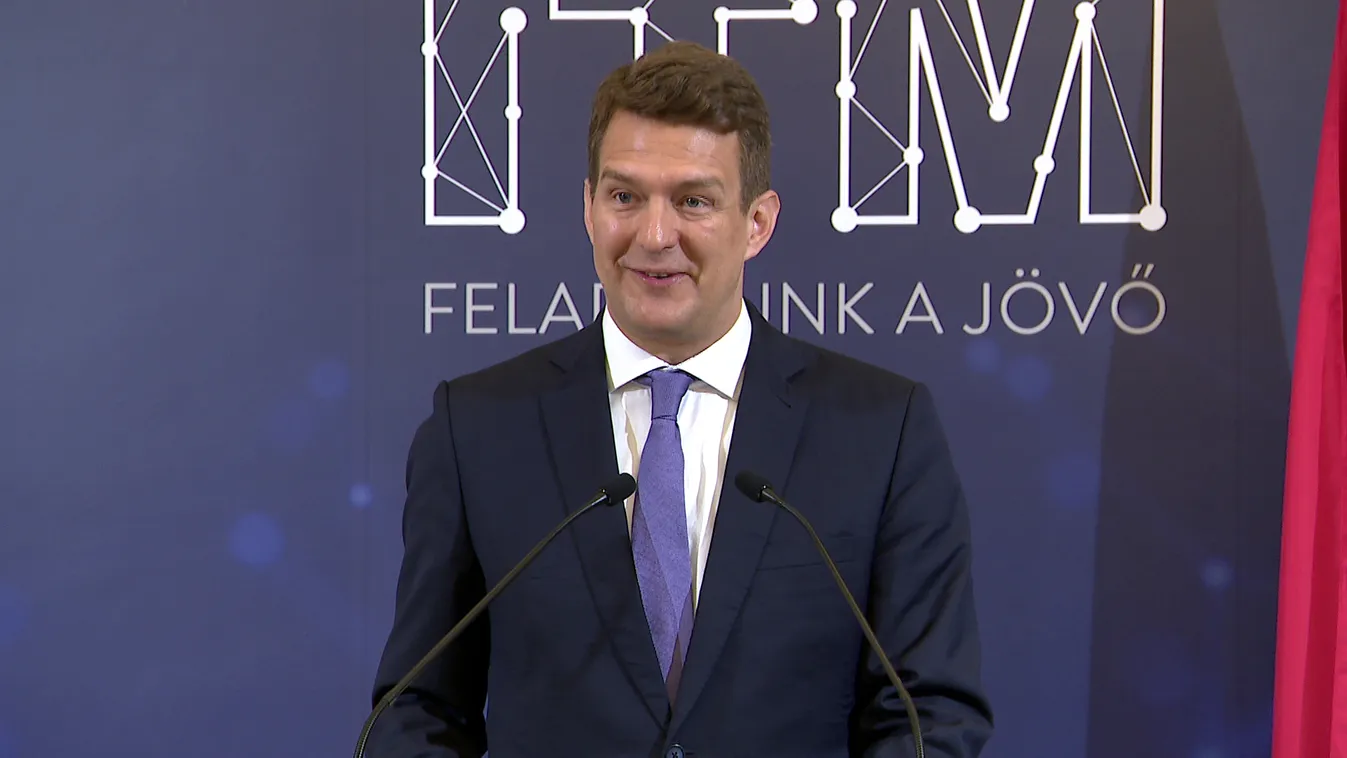 Több mint 40 ezren végezték el a 8 hetes ingyenes informatikai képzést