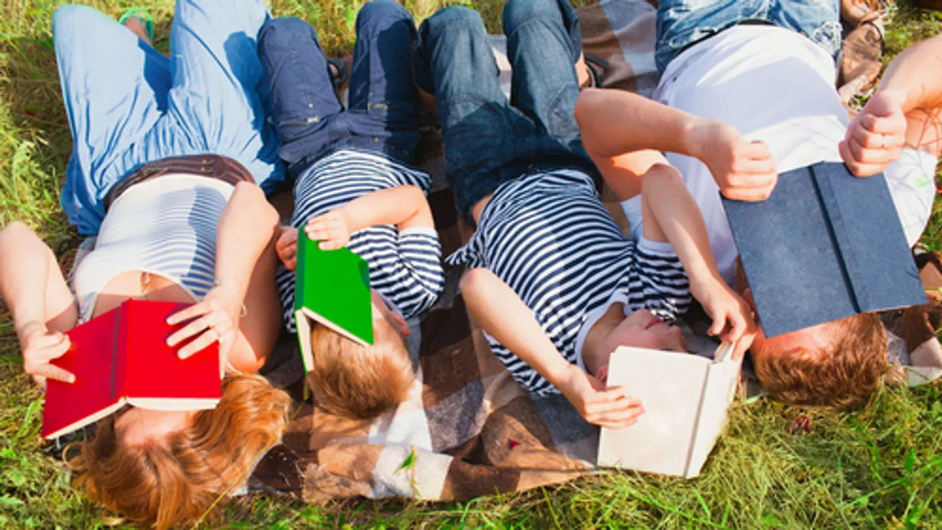 Több ezer könyvet kapnak a családok a Könyvet - otthonra programban