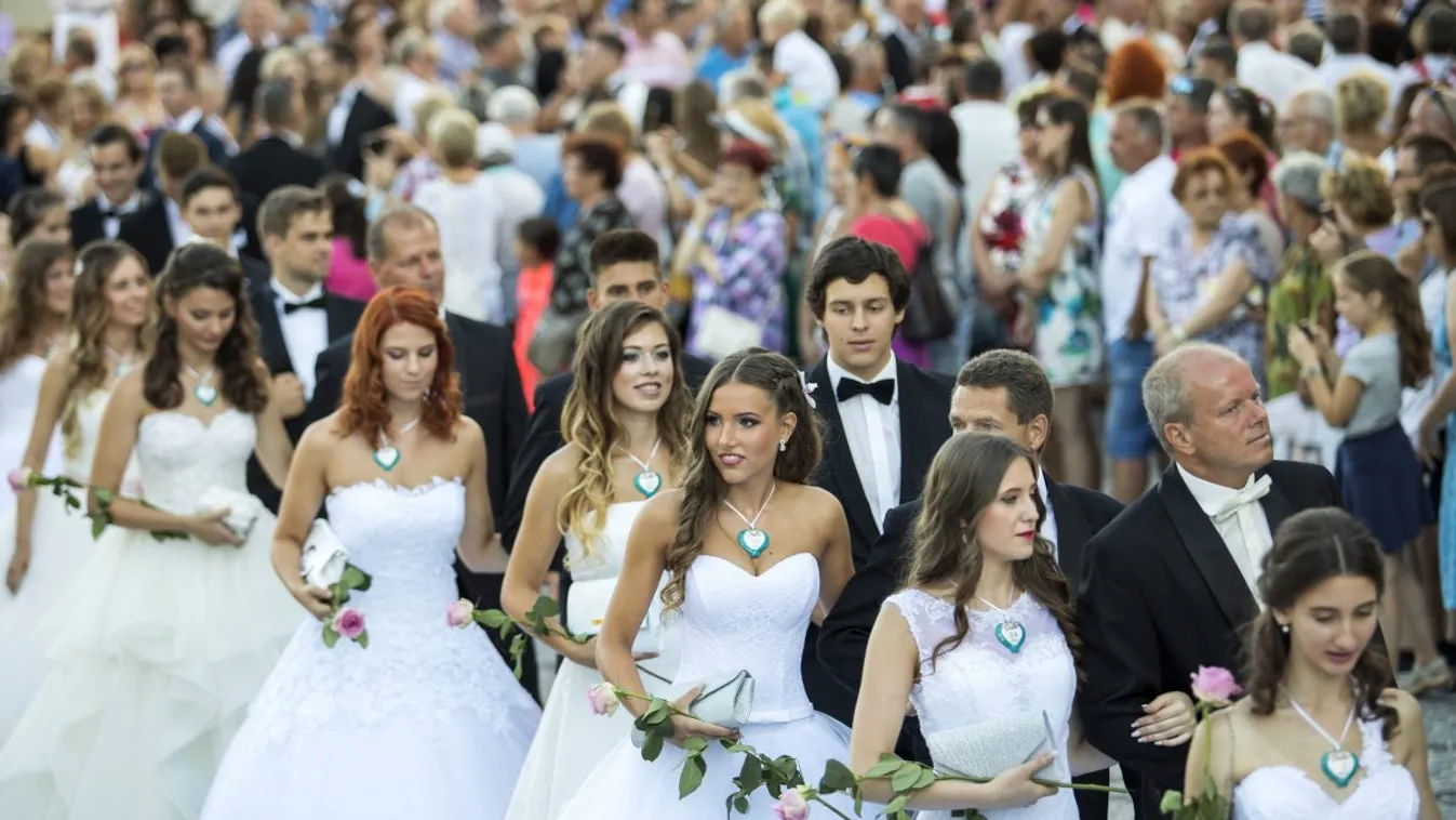 Minden eddiginél több bálozót várnak az Anna-bálba