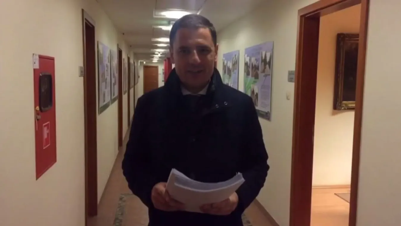 Önkormányzati megbízásból gyűjtöttek aláírást Tuzsonnak