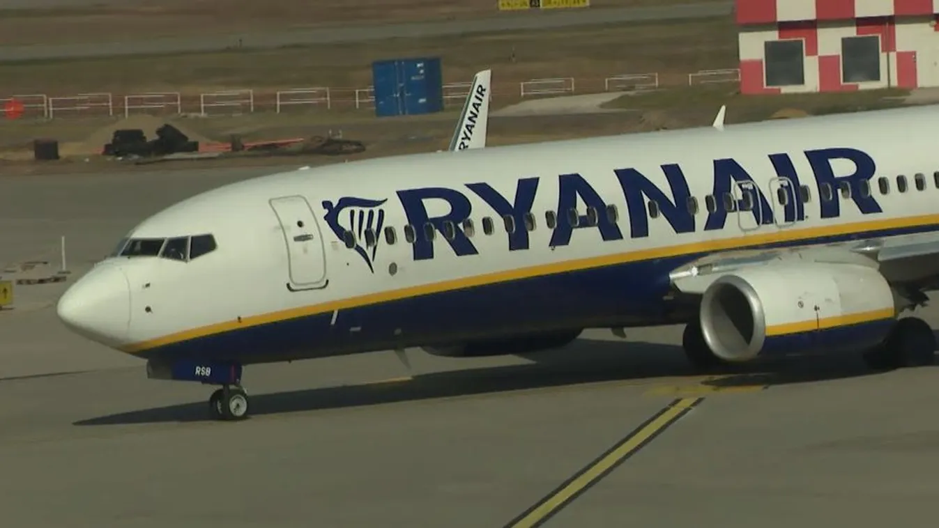 Akár kétmilliárd forintos bírságot is kaphat a Ryanair