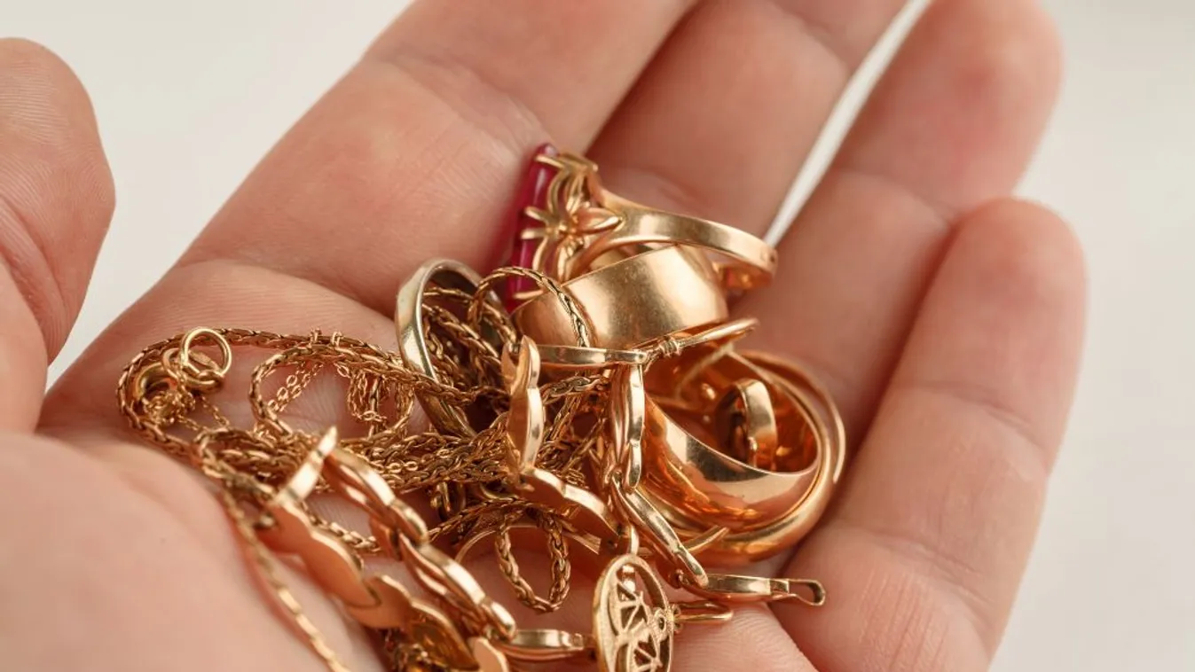 Az arany, az ékszer és a műtárgy felé fordult a befektetési piac