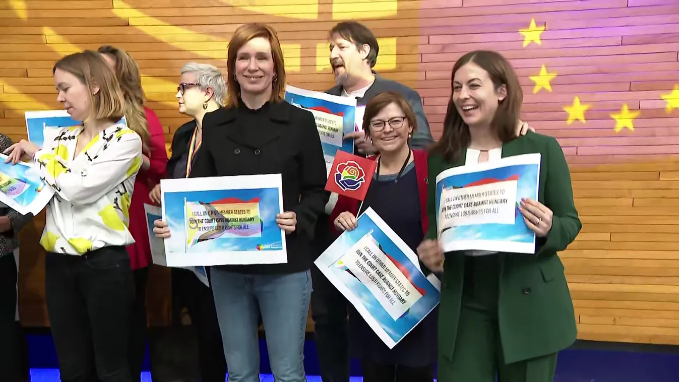 Továbbra is a hazai gyermekvédelmi törvény ellen toboroznak szövetségeseket a Momentum képviselői