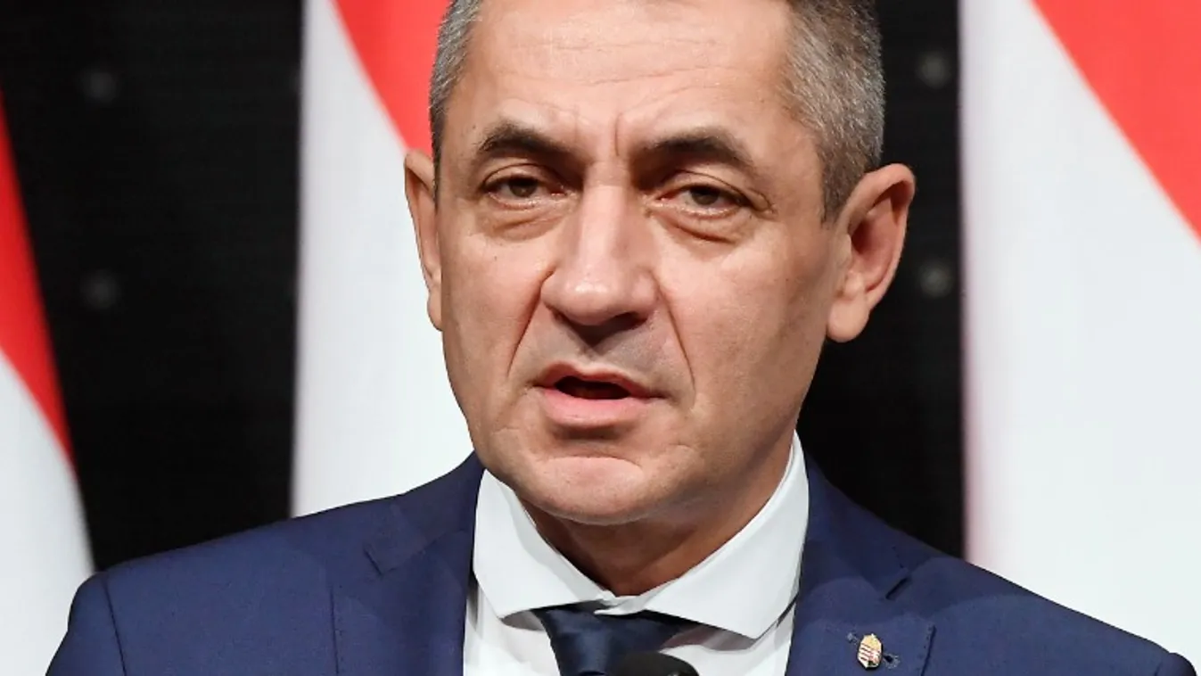 Tangazdaságot és Ifjúsági Központot adott át a Drávaszögben Potápi Árpád János