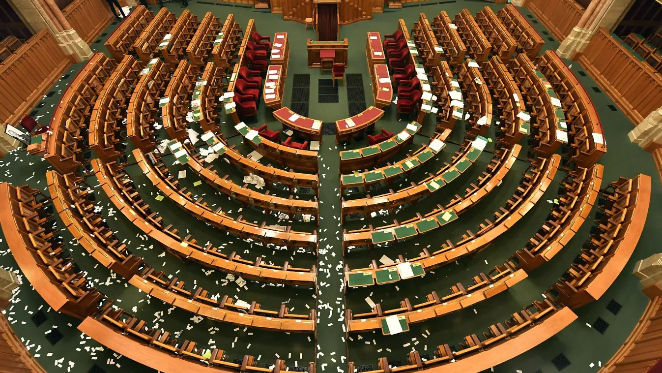 Századvég Alapítvány: a nyugati demokráciákban súlyosan büntetik a képviselői rendbontást