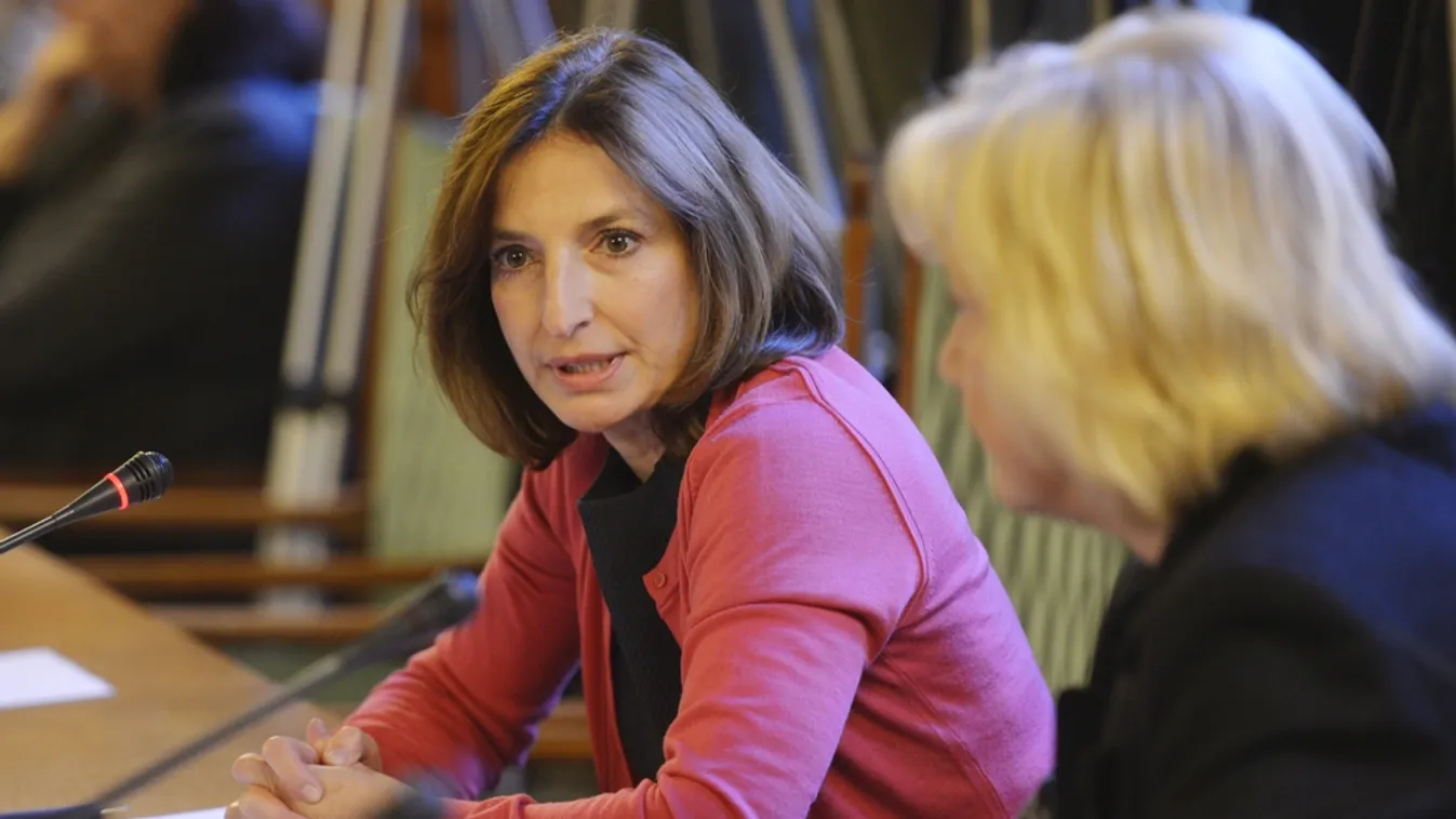 Ellenjelölt – Reggeli járat