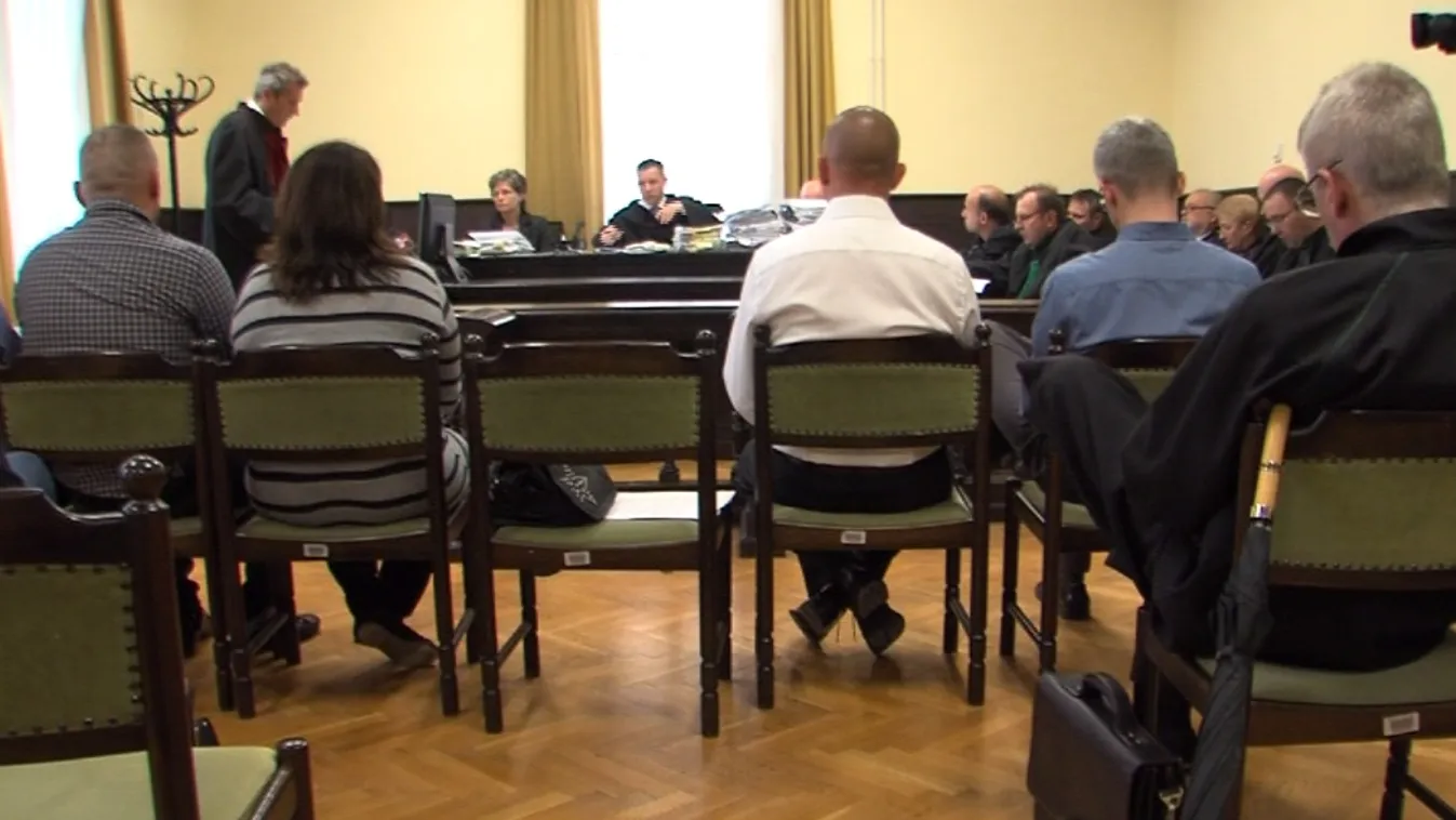 Hamis útlevelekkel sefteltek