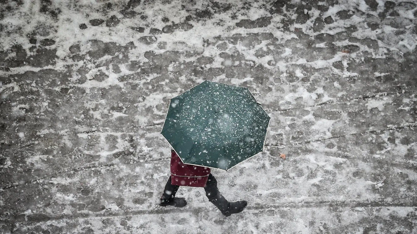 Még nem úszták meg a havat a franciák