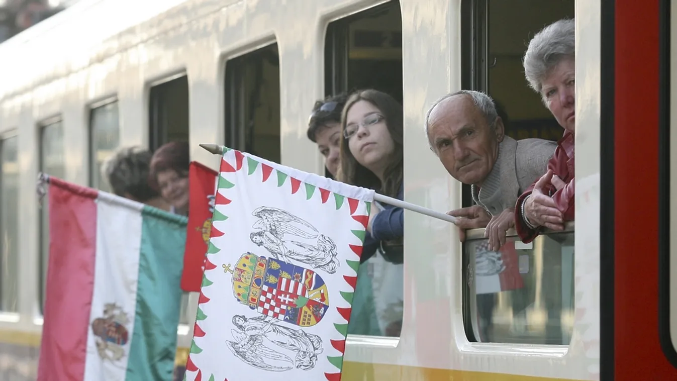 Idén is megy a Boldogasszony zarándokvonat Csíksomlyóra