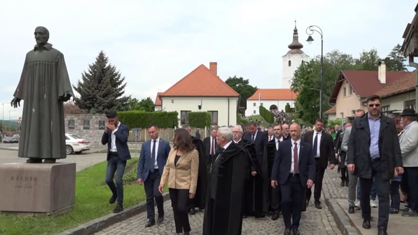 A román kormány rátámadt Novák Katalinra