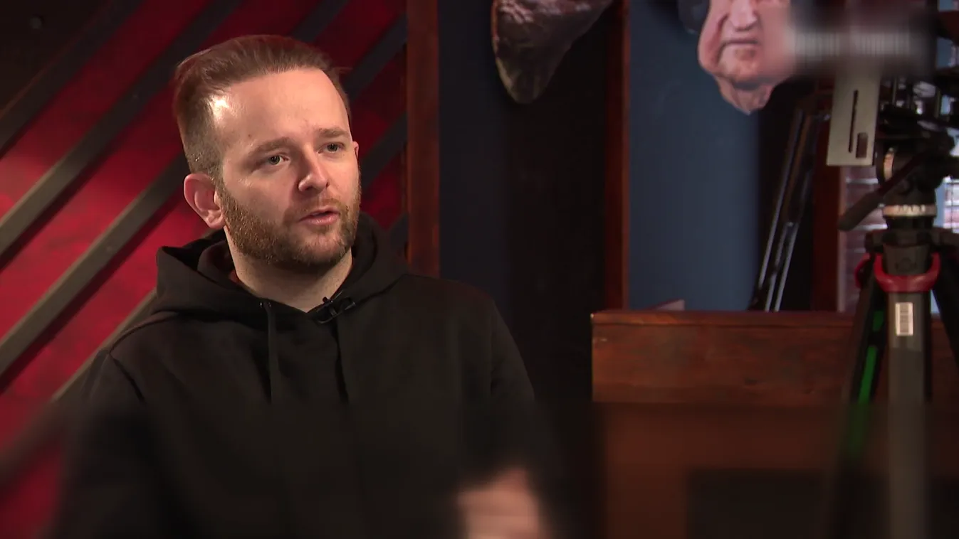 Rendszeresen inzultálnak újságírókat a baloldali tüntetéseken + videó