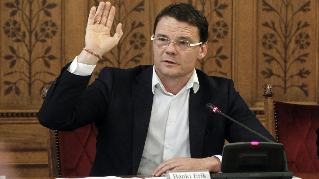 Fideszes képviselő volt cége építheti meg a szekszárdi tanuszodát