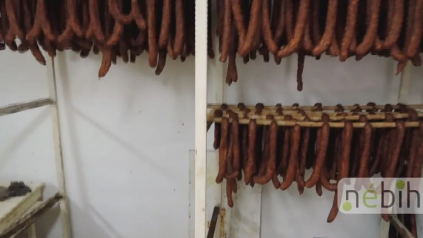 1300 kiló élelmiszer ment a kukába