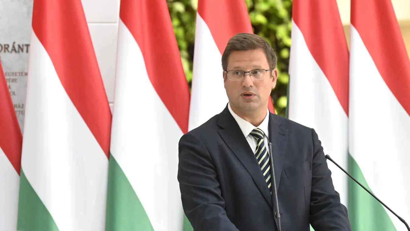 Állami kitüntetéseket adott át Gulyás Gergely + videó