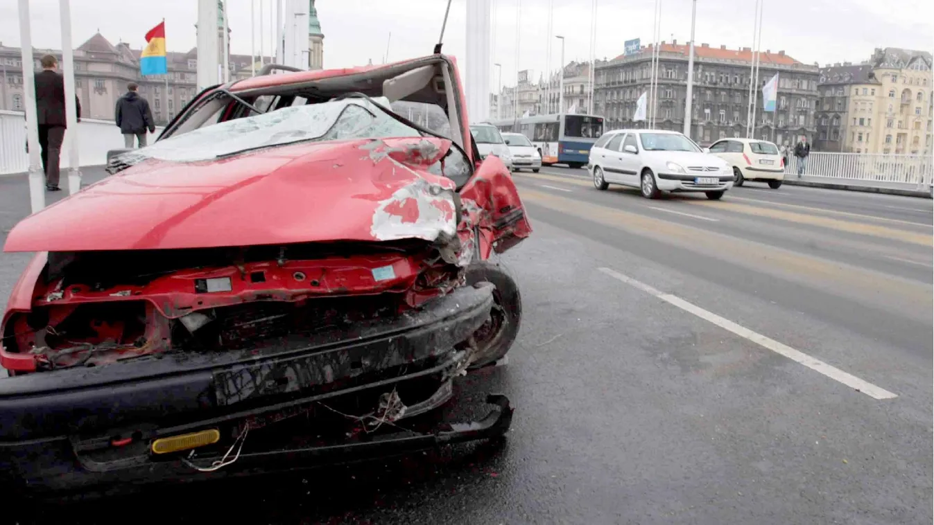 Több volt a baleset, ezért drágulnak a biztosítások
