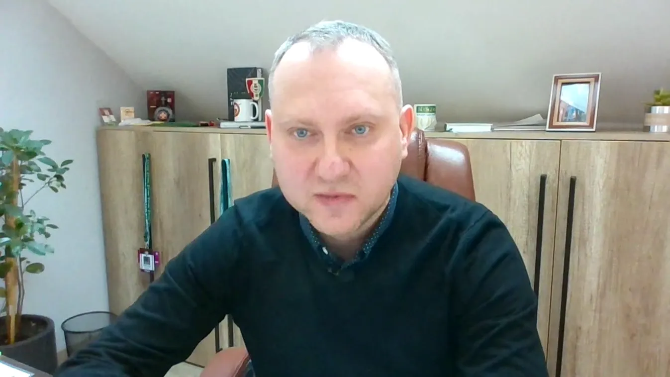 Dunda György kapta az első Kosztolányi-díjat