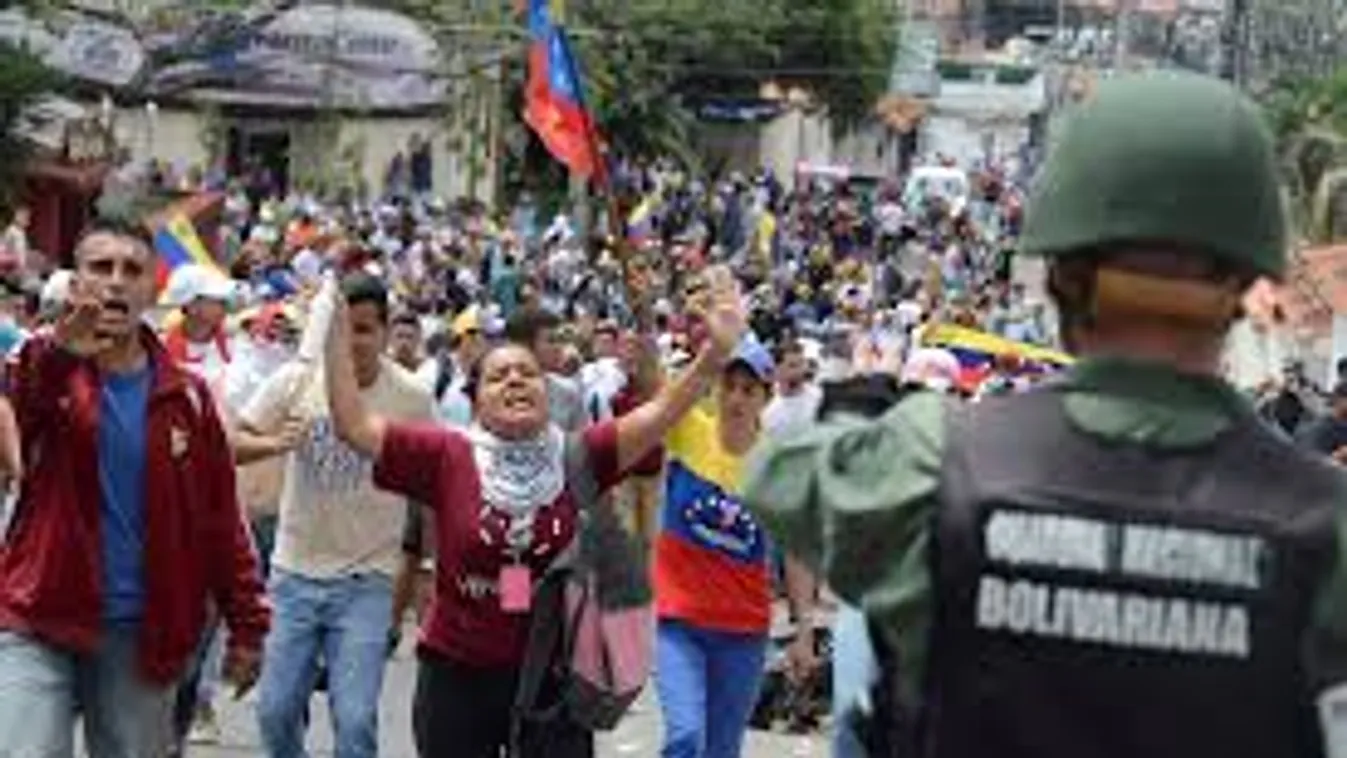 Az Egyesült Államok hazarendelte venezuelai diplomatái nagy részét