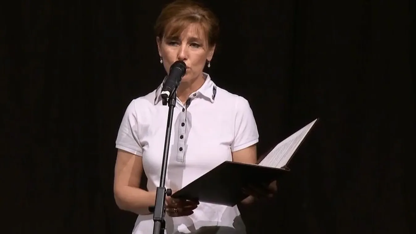 Herczegh Anita: Most emberségből és önzetlenségből is vizsgázunk