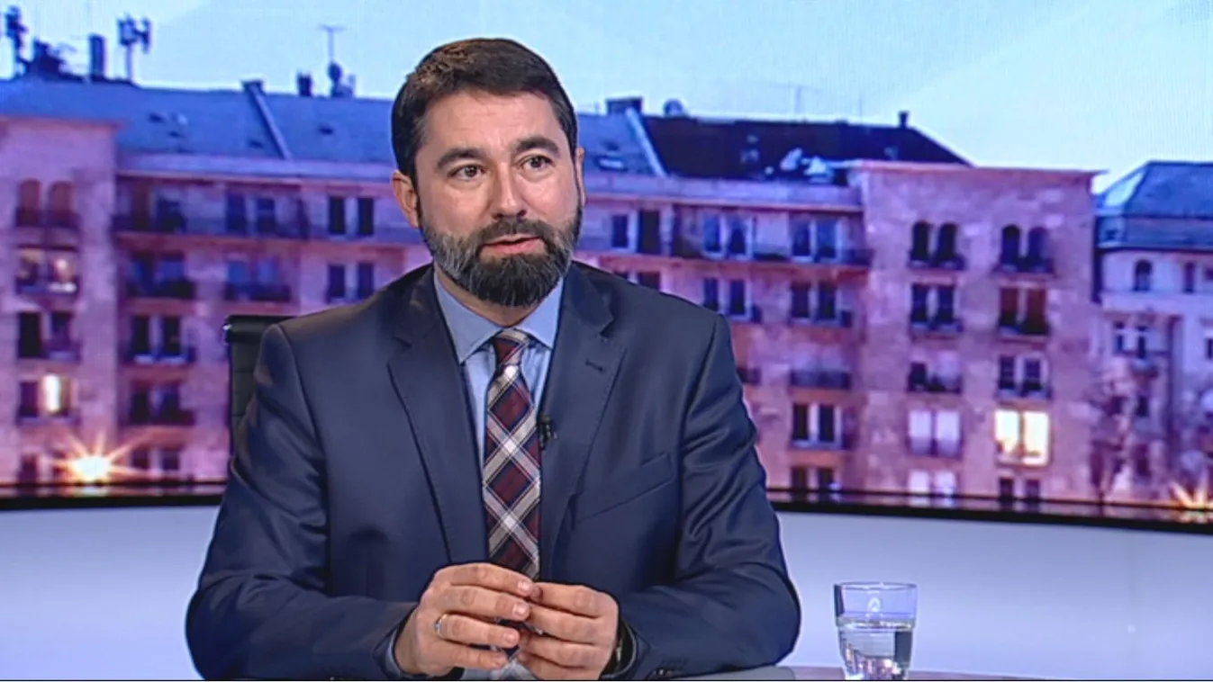 Hidvéghi Balázs: minden irányból erőltetik az elképzeléseiket