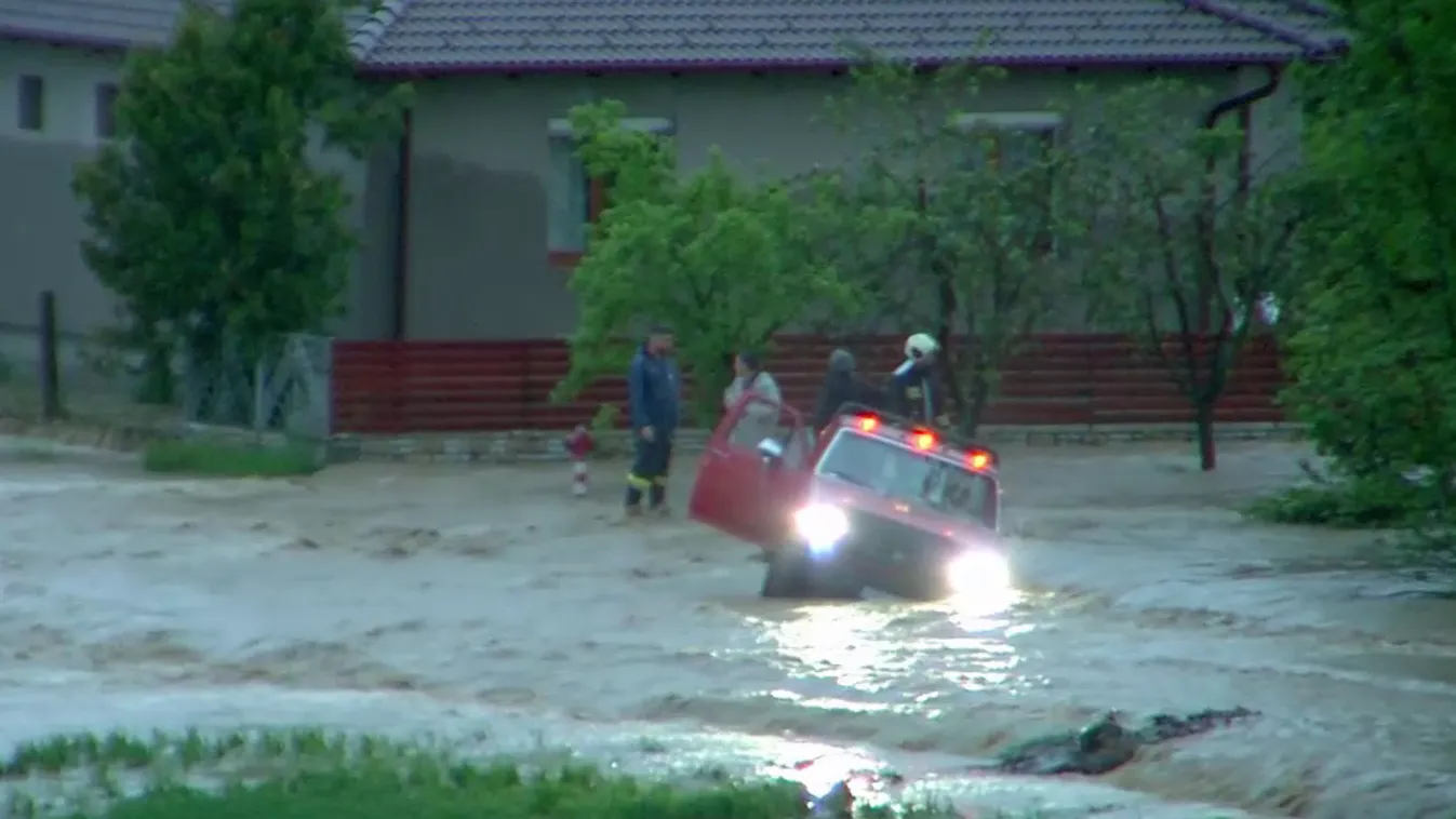 Az Ipoly egyes szakaszain már tetőzött