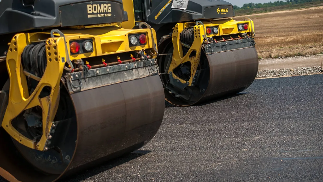 Az OLAF-hoz fordul a DK, ha létrejön az új építőipari megacég