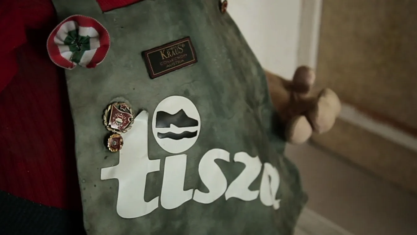 Cipőfűzők – Vetítő