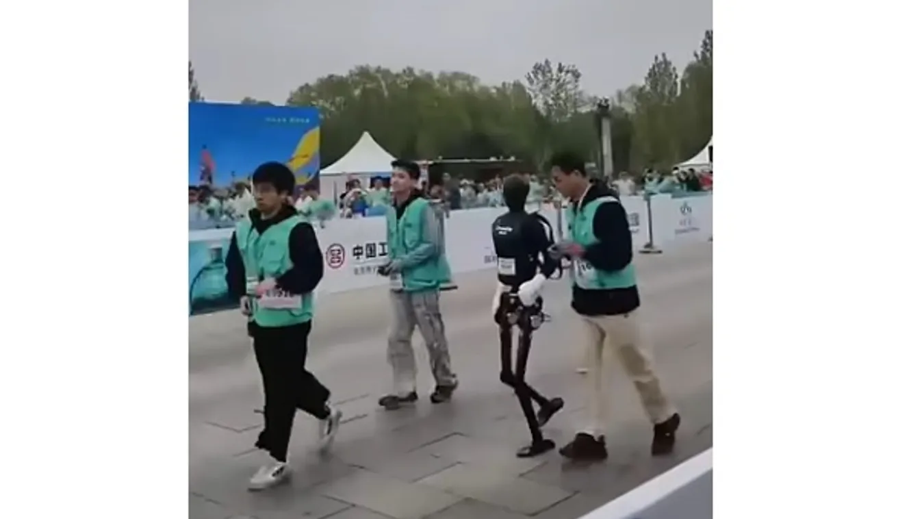 Ez nem hollywoodi mese, ez a pekingi valóság: emberforma robotok futották le a maratont + videó