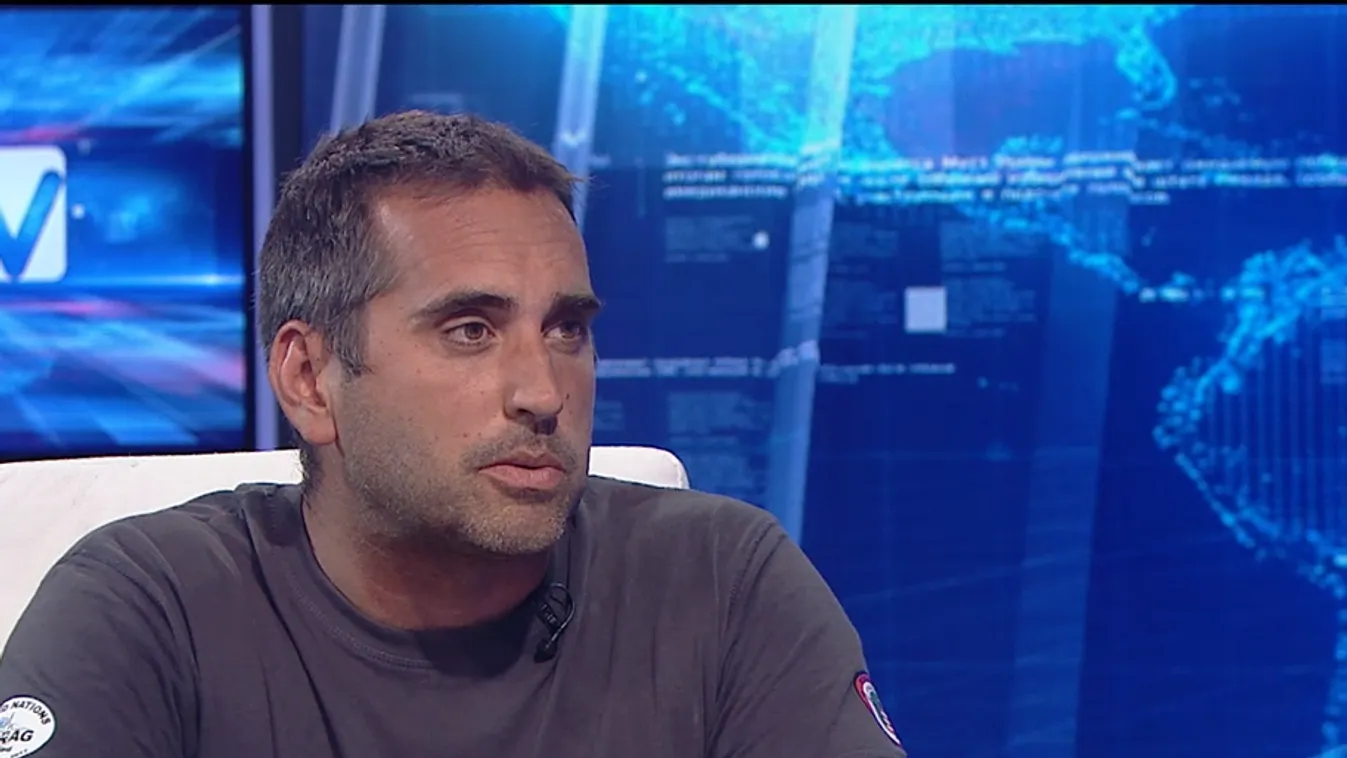 A magyar kutató-mentő csapatok közel 100 holttestet emeltek ki a vízből és a romok alól