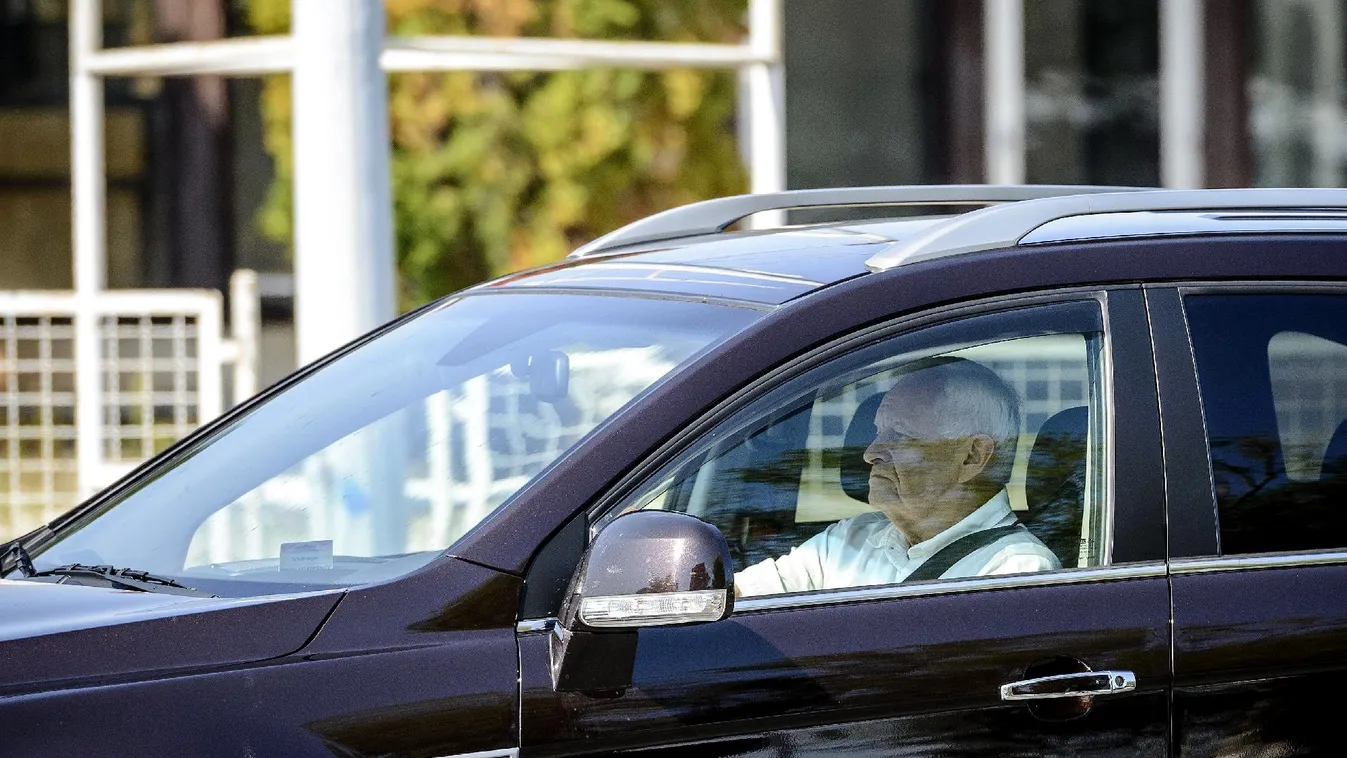 Harrach fia is megméretteti magát áprilisban