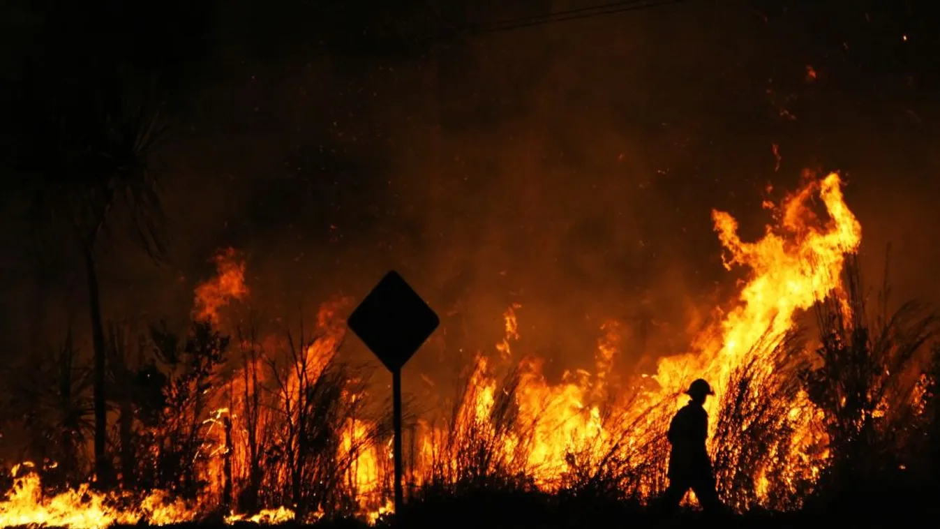 Újabb hőmérsékleti csúcsokkal és a bozóttüzek továbbterjedésével számol Ausztrália