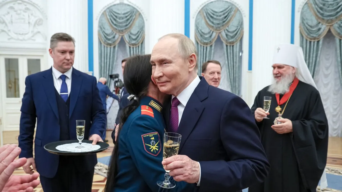 Oroszország legmagasabb állami kitüntetéseit adta át Vlagyimir Putyin