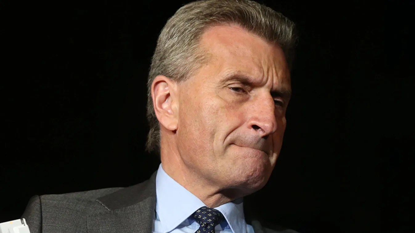 Orbán a fociról beszélget az EU-biztossal, Sorosról nem