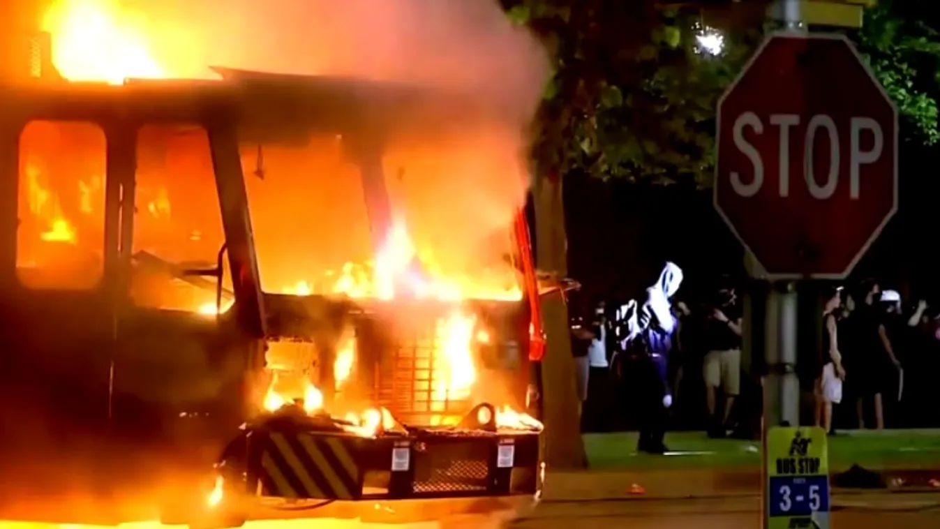 Bevetették a Nemzeti Gárdát a wisconsini Kenoshában