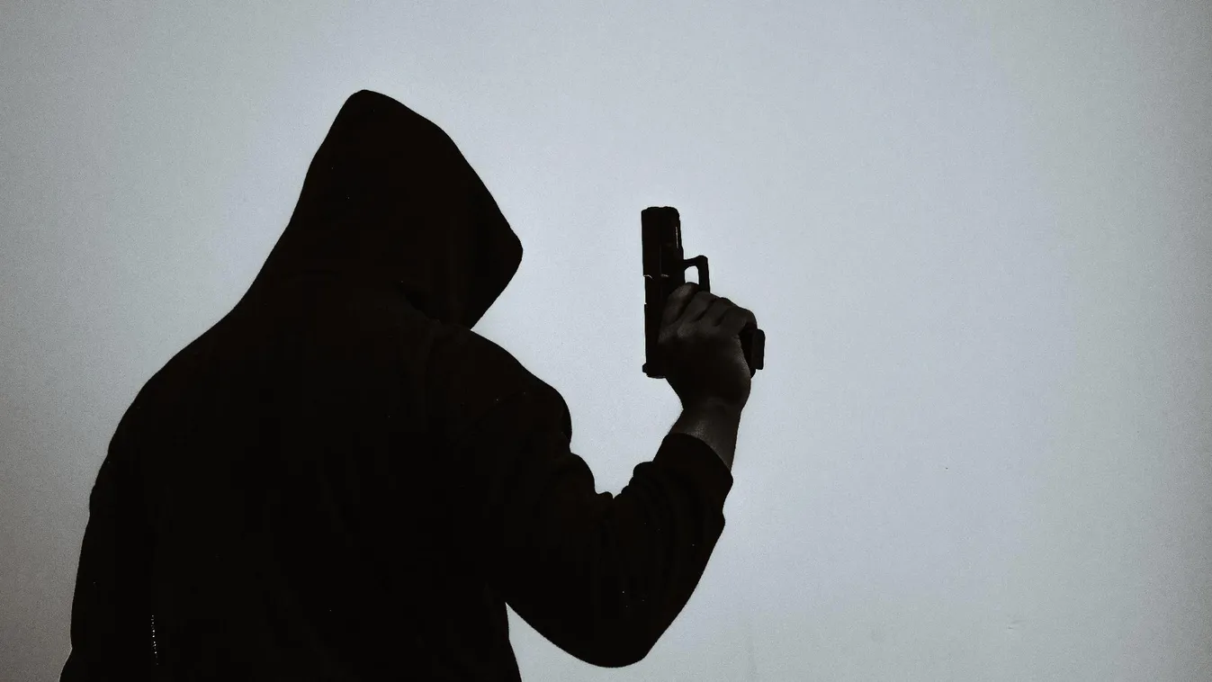 Dühében a családja előtt gyilkolta meg volt feleségét