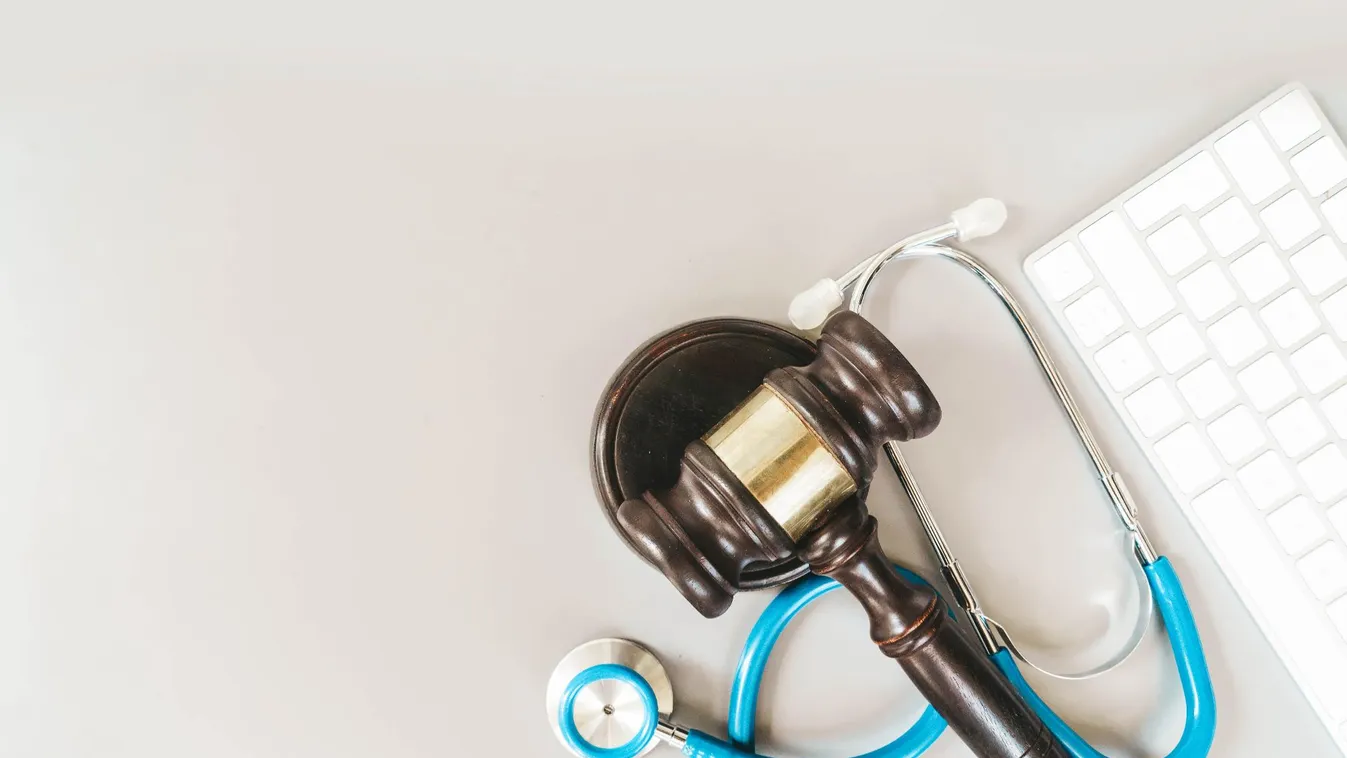 Bűnügyi felügyeletbe került a hálapénz elfogadásával gyanúsított orvos