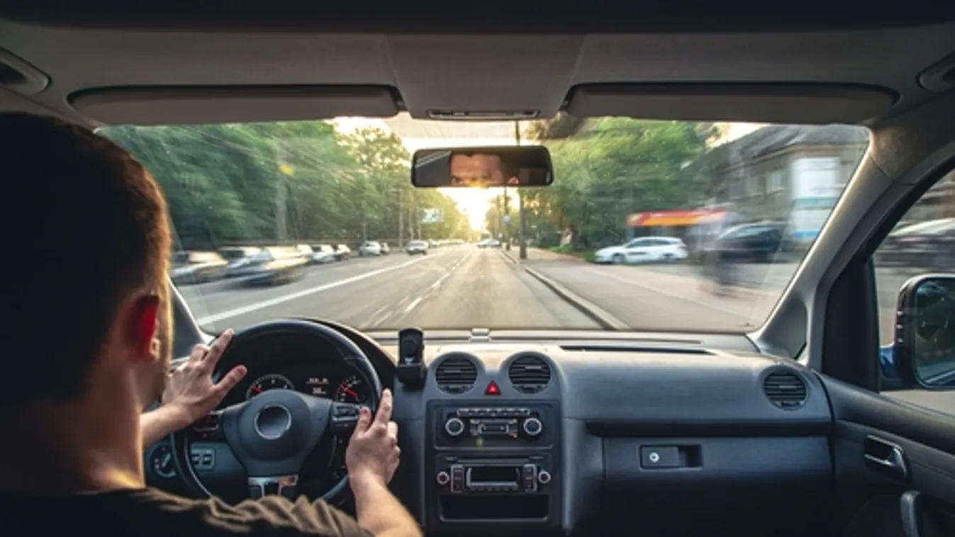 Súlyosan megsérült egy kisgyerek egy ámokfutó autójában Budapesten