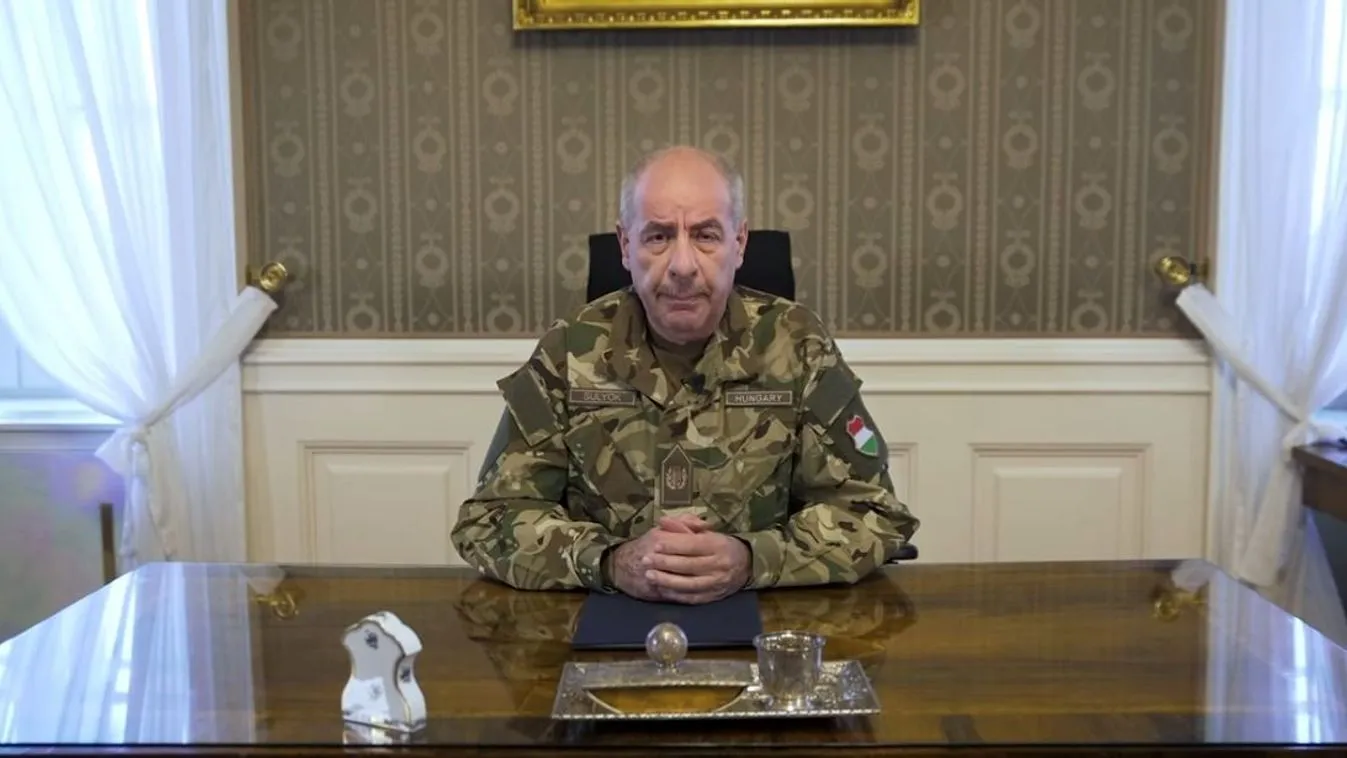 A köztársasági elnök arról beszélt, hogy a magyar katonák példamutató emberfők legyenek a jövő generációi előtt is + videó