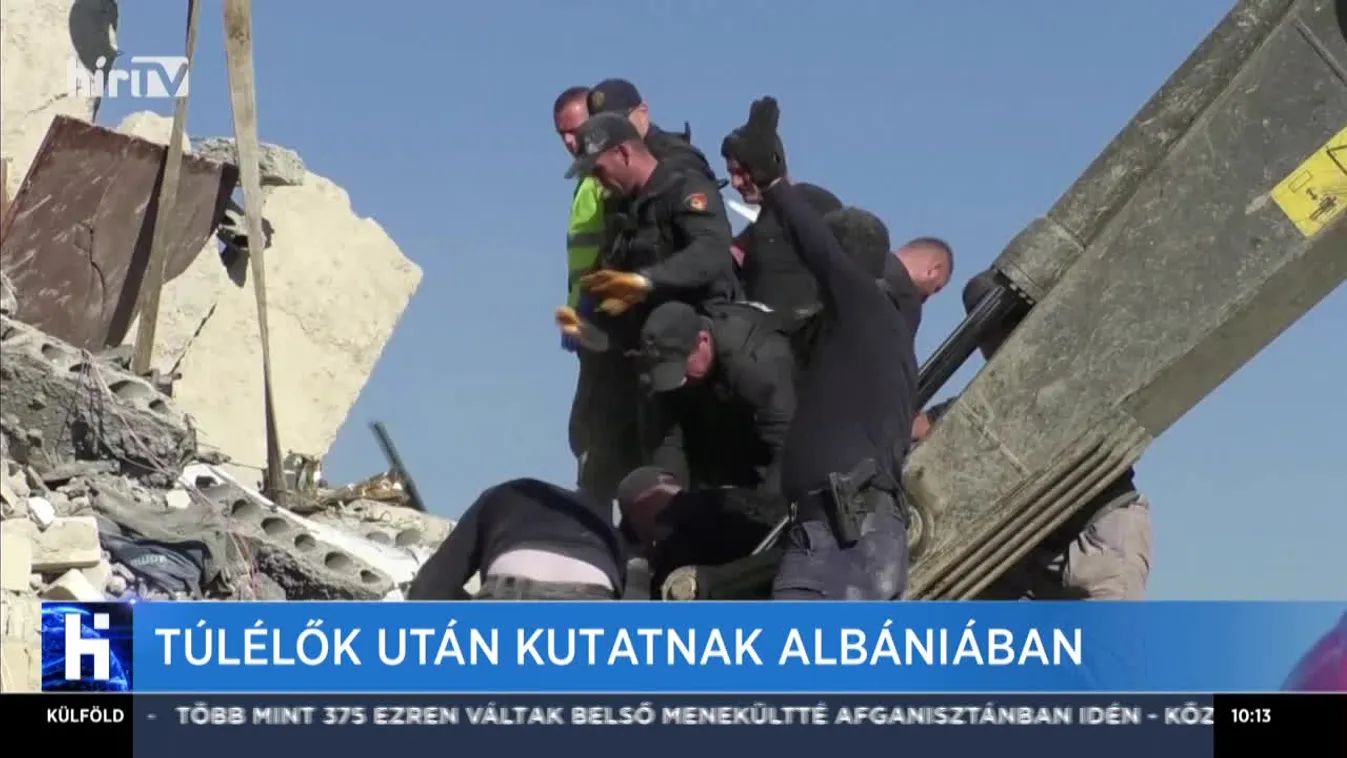 Túlélők után kutatnak Albániában
