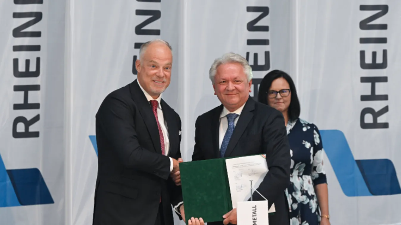 Szalay-Bobrovniczky Kristóf: A békéhez erő kell