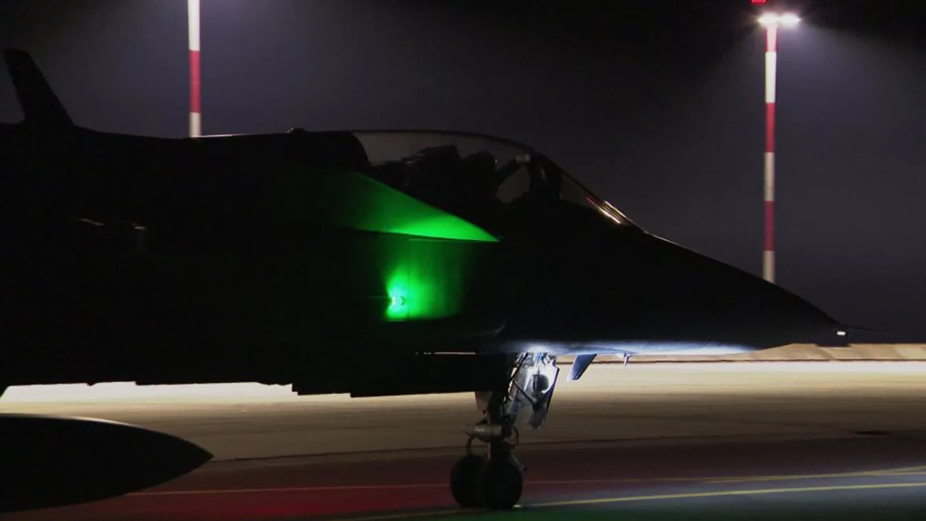 Éjszakai gyakorlaton a Gripenek