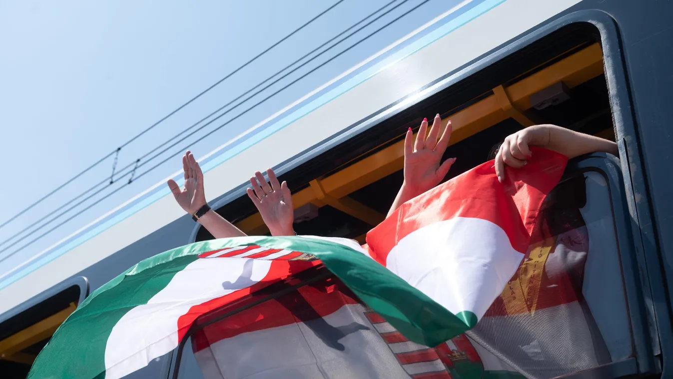 Idén is útra kelnek a zarándokvonatok + videó