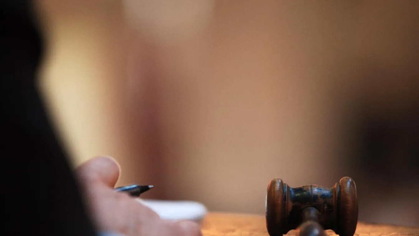 Elrendelték a Viking Sigyn mögött haladó hajó kapitányának bűnügyi felügyeletét