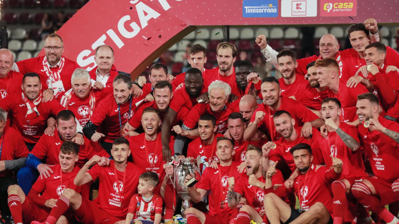 Így ünnepelték Sepsiszentgyörgy főterén a győztes csapatot - videók