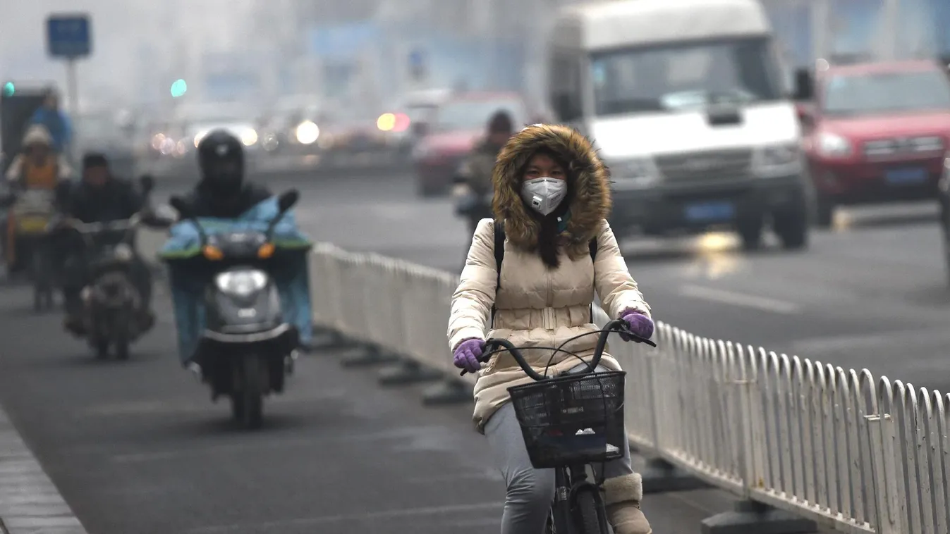 Üzemek ezreit állították le a szmog miatt