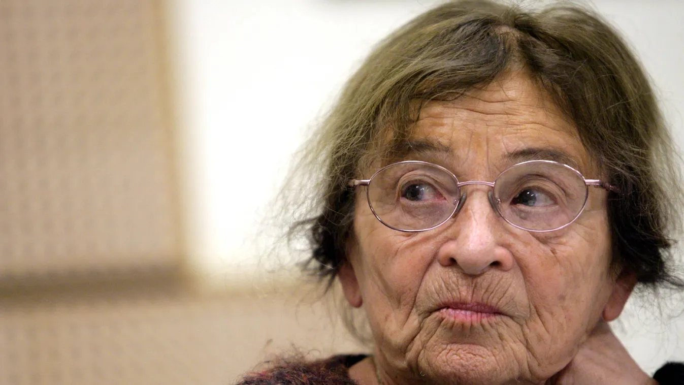 Tüntetést szervez Heller Ágnes – Lapzárta